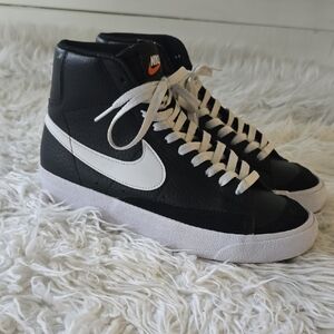 Nike Kids Black and White Sneakers